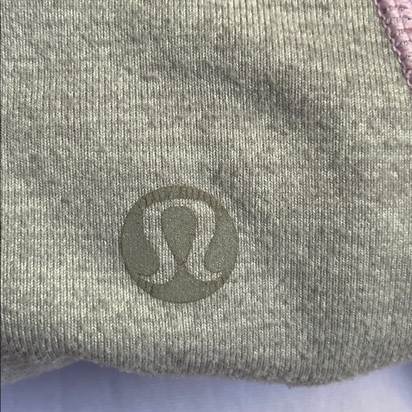 Lululemon Capri Pants Sz 4 Black and Light Purple - Picture 8 of 9